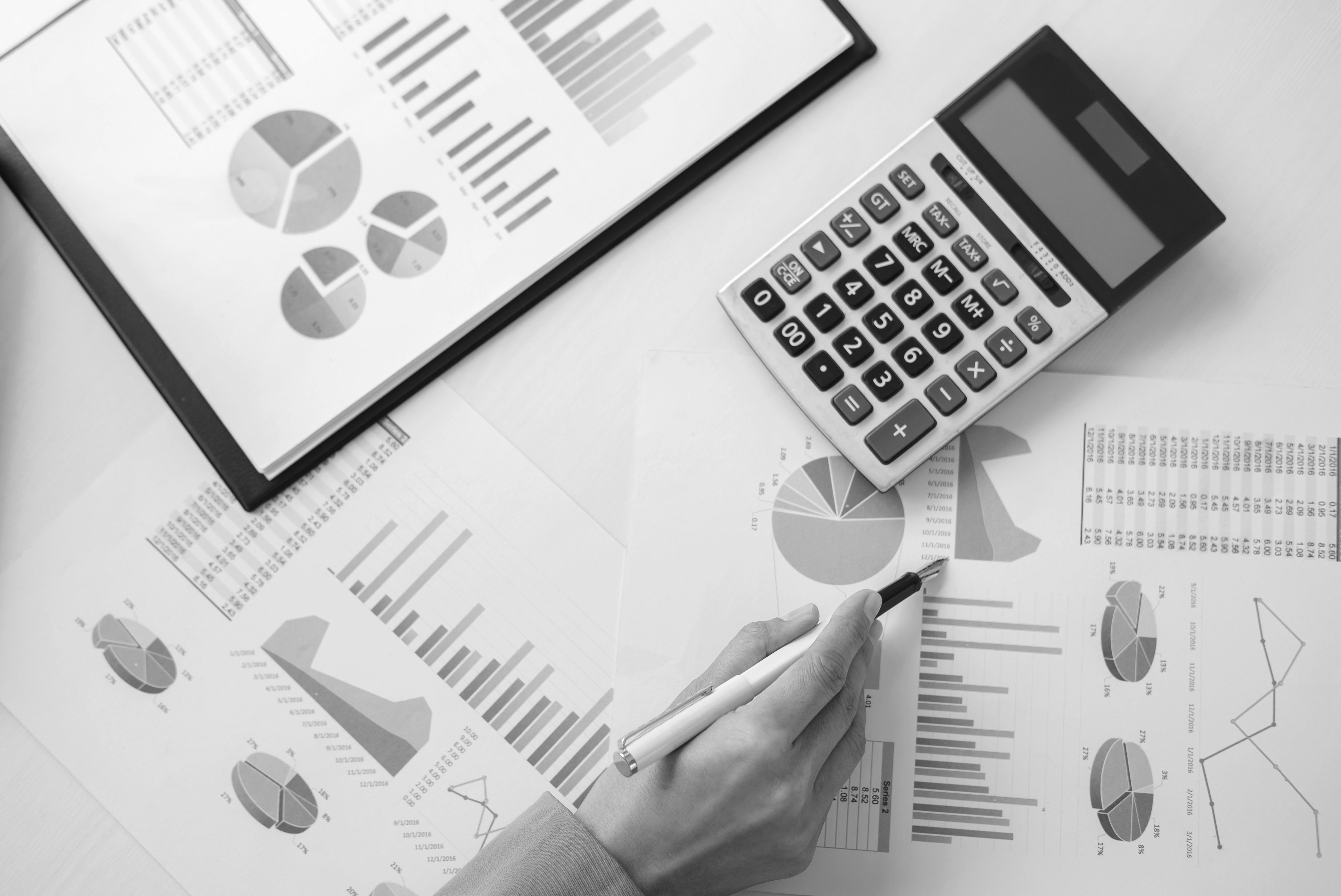 calculator and charts